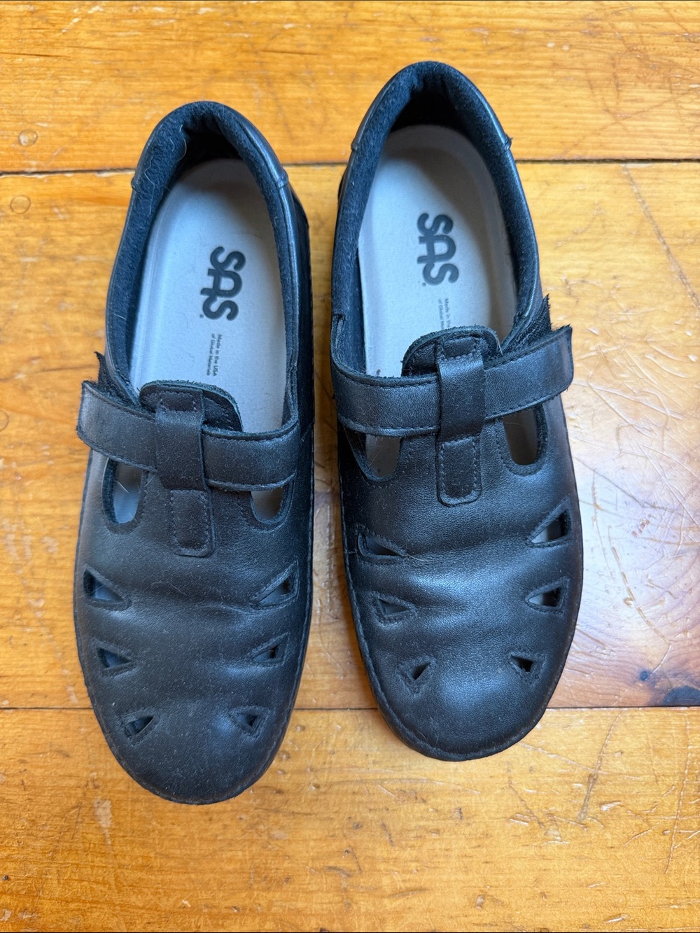 SAS Black Leather Women's Closed-Toe Fisherman Comfort Sandals with Hook Strap